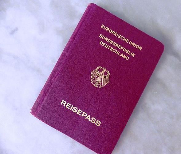 german-passport.jpg German Passport - Image 1