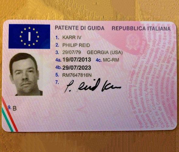 italian-driver-license.jpg Italian Driver License - Image 1